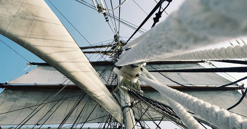 How to Properly Maintain the Rigging and Sails on Your Sailboat